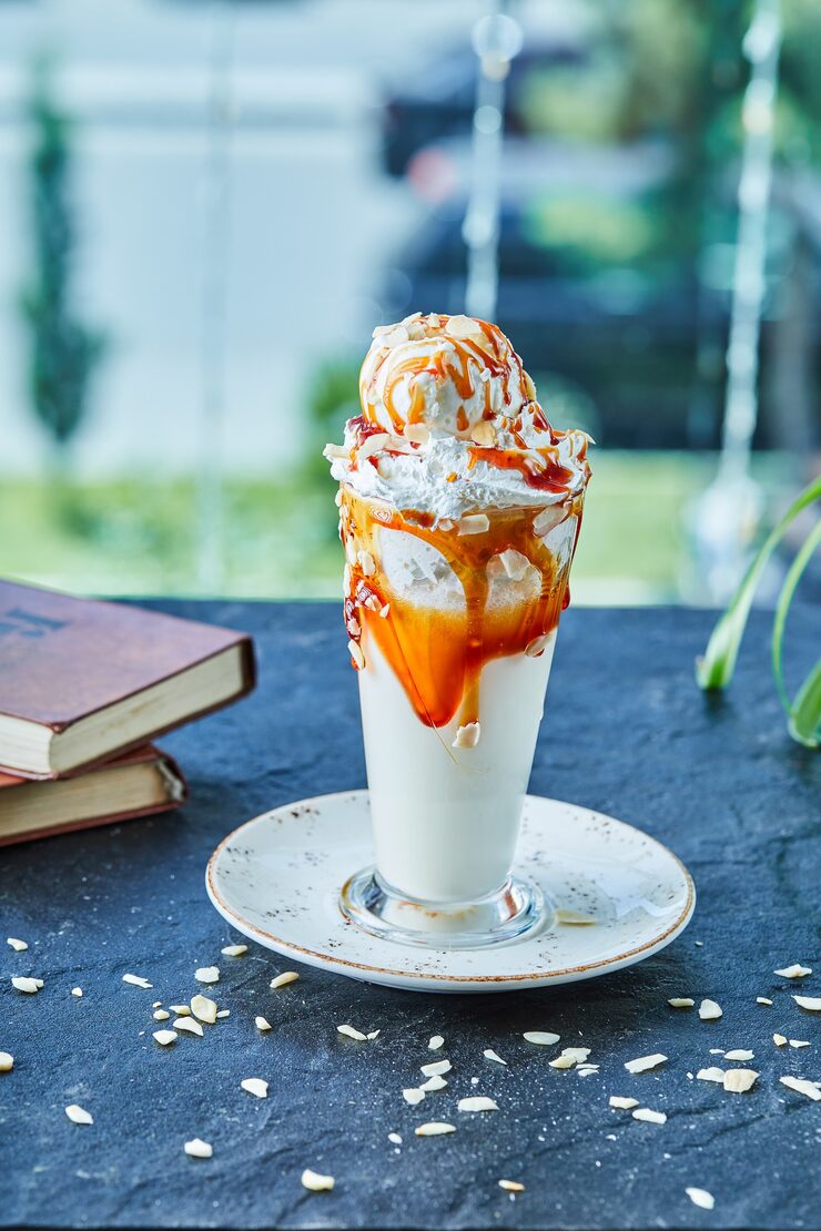 Vanilla Shake: A Classic, Creamy Delight That Never Goes Out of Style 